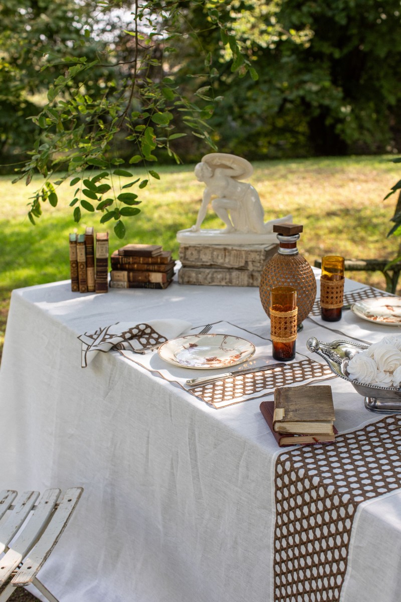 Penelope Linen Tablecloth