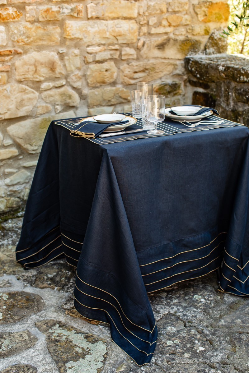 Linen Sfogliatella Tablecloth