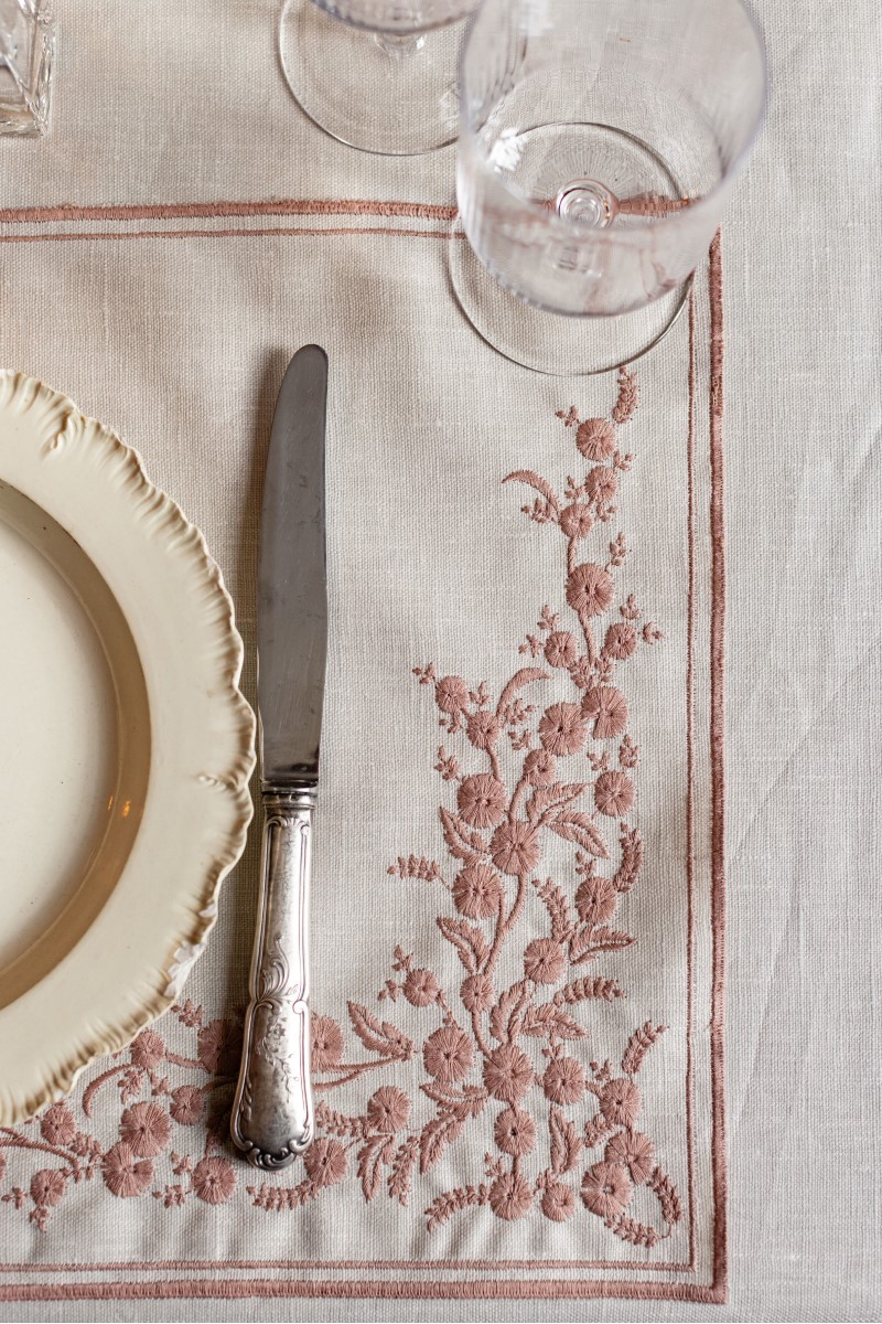 Venaria Placemat in Stain Resistant Linen