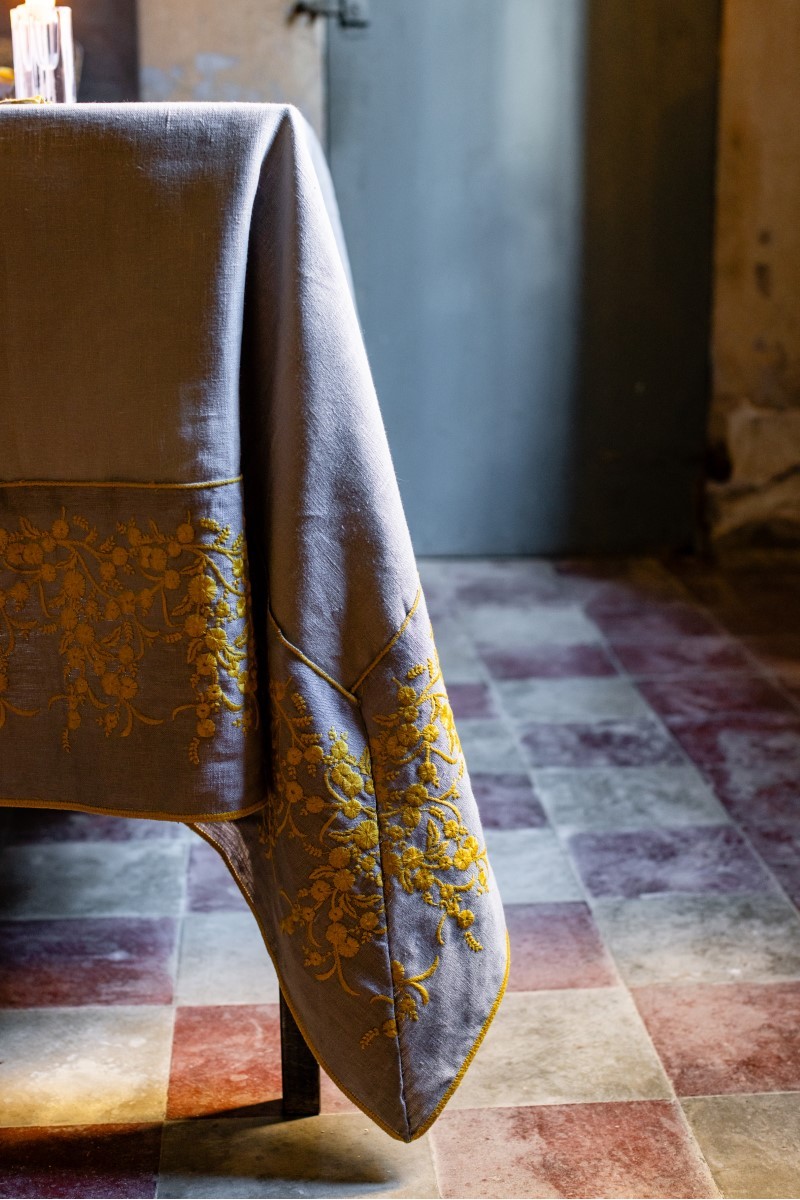 Venaria Linen Tablecloth