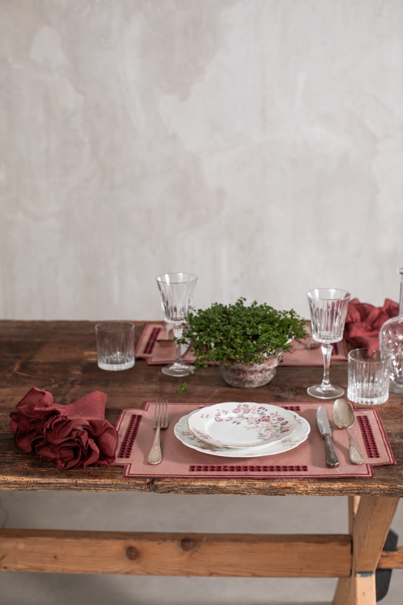 Stain Resistant Linen Erica Placemat