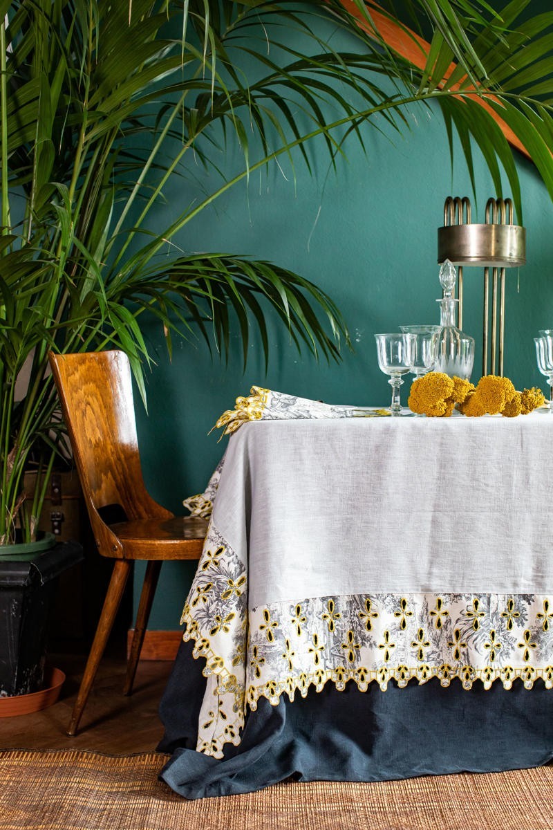 Amalfi Stain Resistant Linen Tablecloth