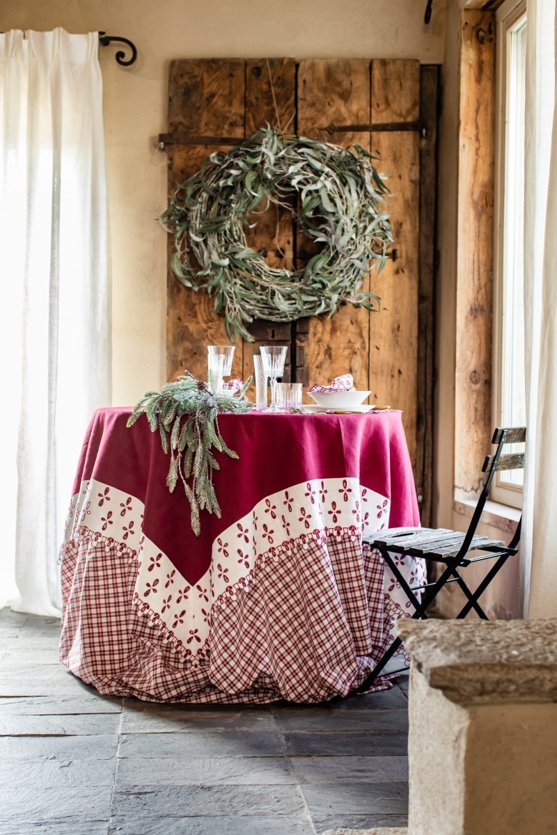 Amalfi Stain Resistant Linen Tablecloth