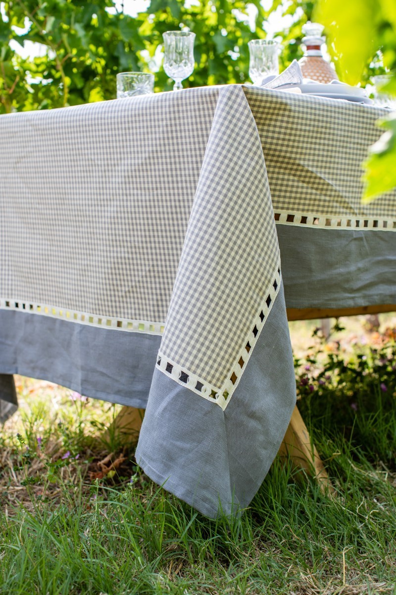 Riviera Tablecloth in Stain Resistant Cotton 