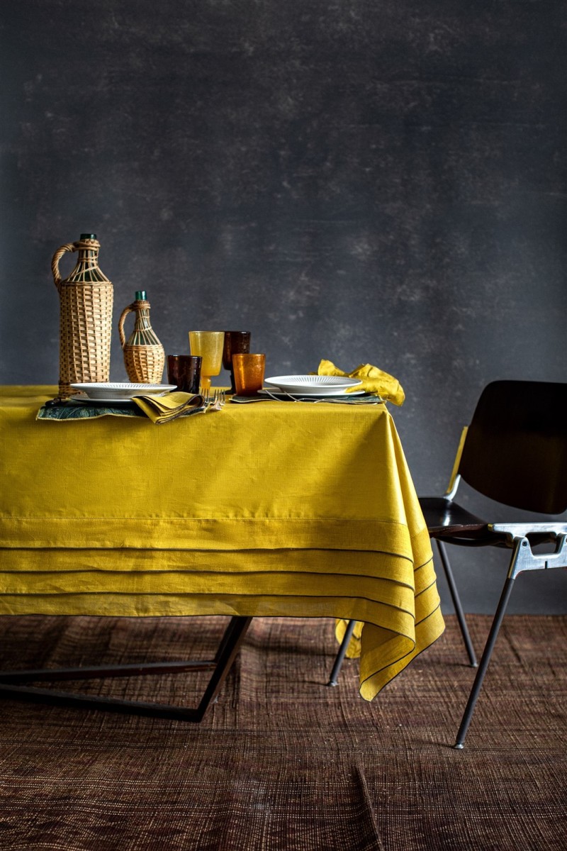 Stain Resistant Linen Sfogliatella Tablecloth