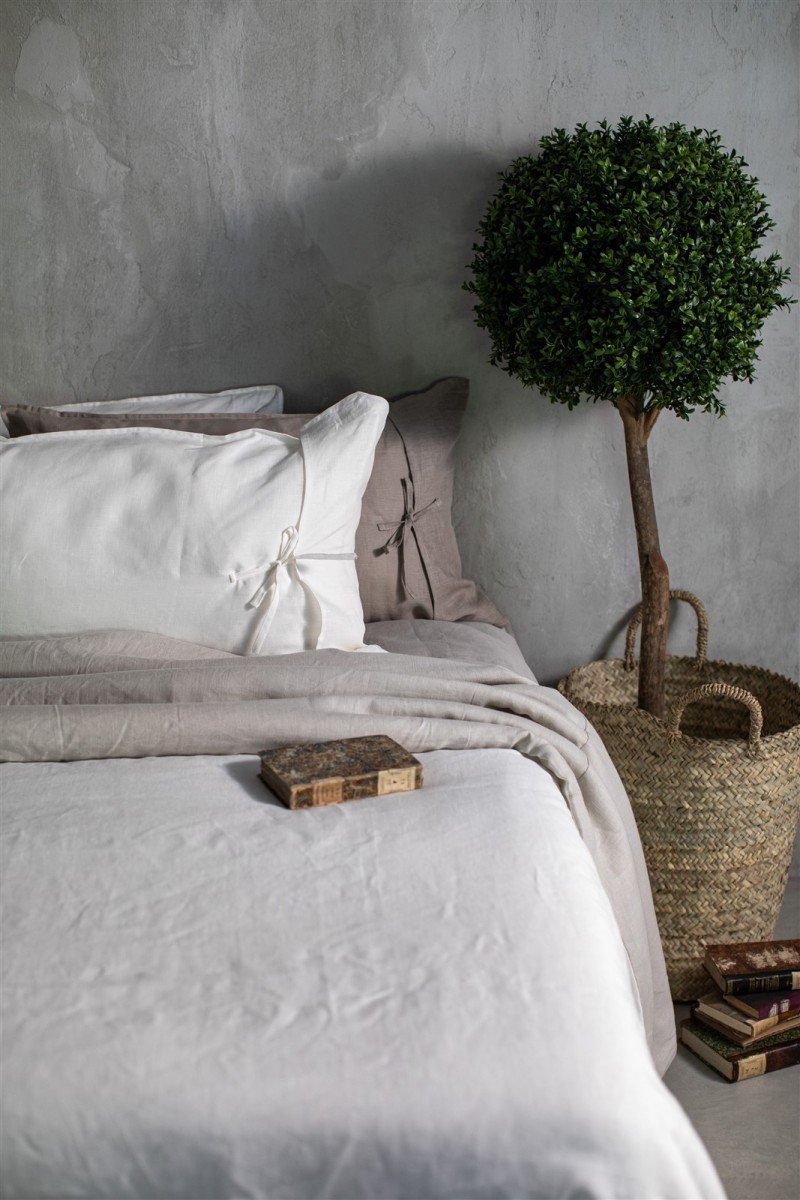 Pure Reversible Bedspread in Linen