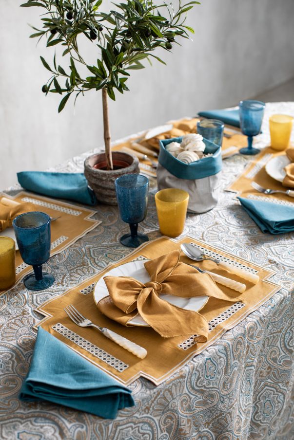 Italian Linen Tablecloths | Borgo delle Tovaglie
